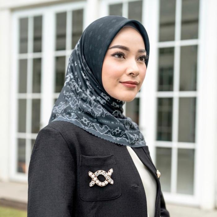 SALE Batanghari Scarf by Wearing Klamby [Hijab Segi Empat]