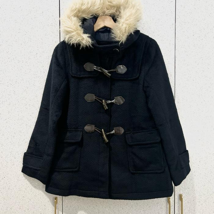 [USED] Crop Winter Jacket Kancing Kimtan dengan Hoodie List Bulu dan Belt Tanam, Bahan Halus Inner F