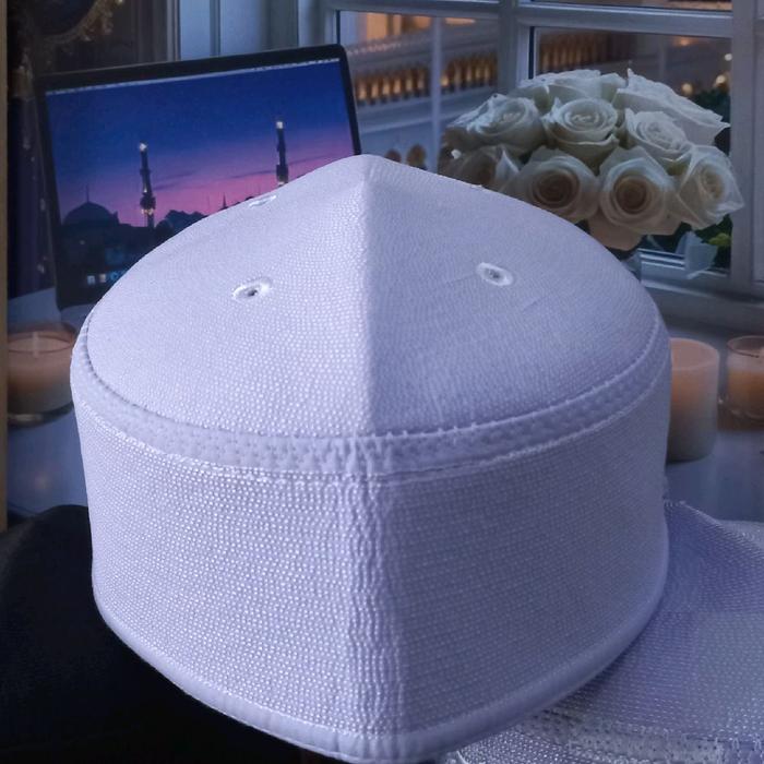 PECI MALAYSIA PREMIUM PUTIH POLOS LOGO NOMOR LENGKAP Topi Putih Premium dengan Logo dan Nomor Lengka