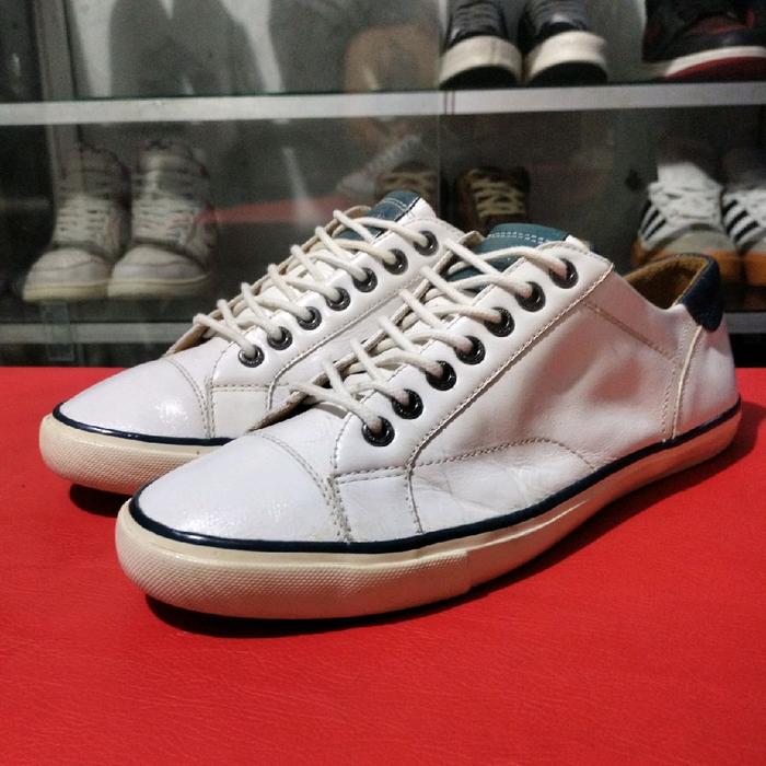 SEPATU SECOND COACH WARNA PUTIH SIZE 42