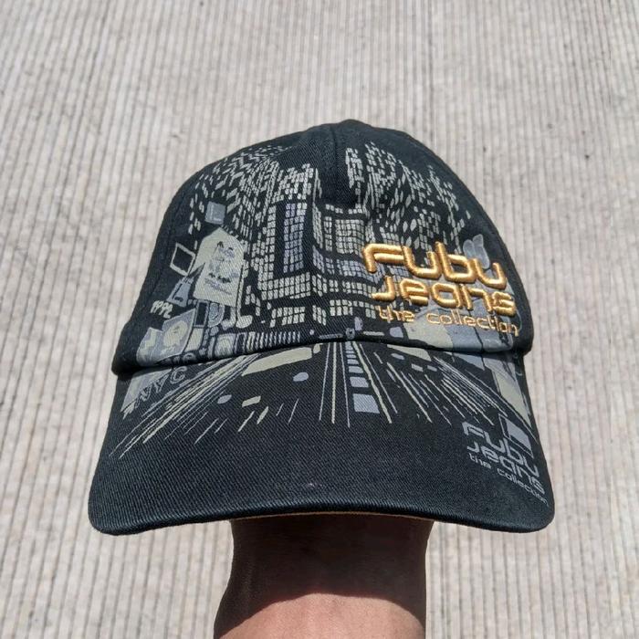 FUBU CAPS / TOPI BERMEREK FUBU