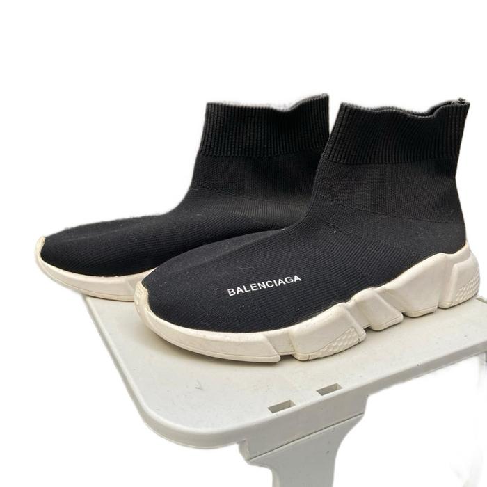 Sepatu casual second branded Pria