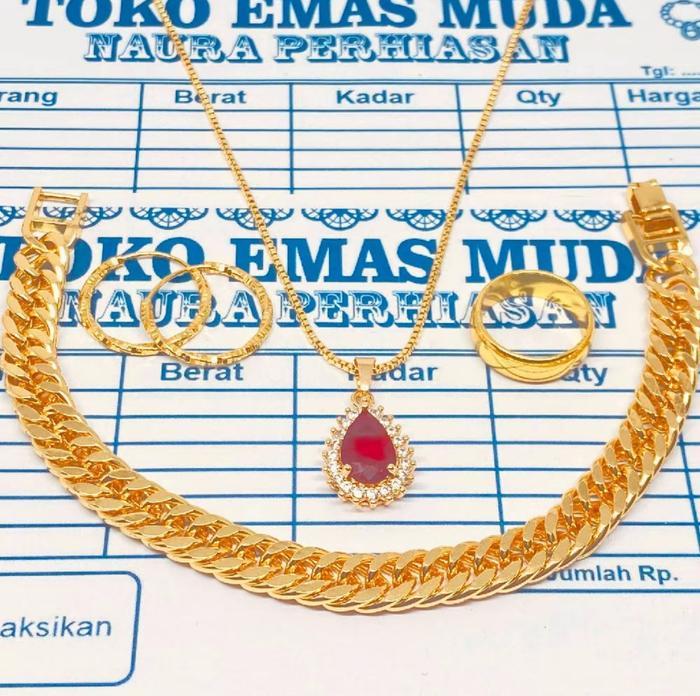 PREMIUM Set perhiasan wanita kalung italy liontin merah permata berlapis emas muda terkini