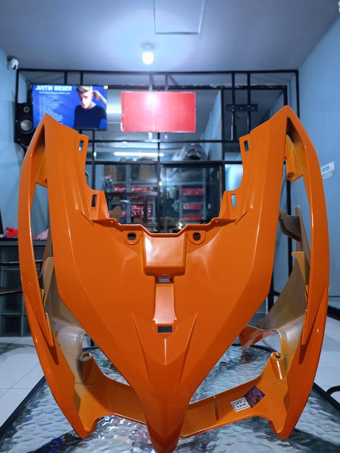 COVER TAMENG FR(NI OR)    64301KZR600NOR