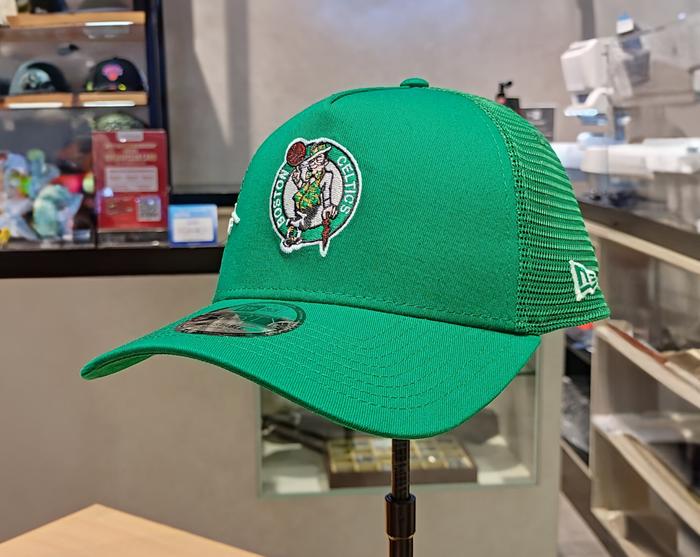 Topi New Era 9Forty A-Frame Trucker Boston Celtics Mix League Script Kelly Green Snapback Cap