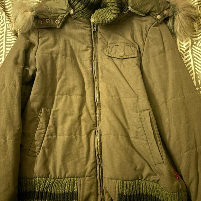 Preloved Earth Music & Ecology Jaket Jacket Green Hijau Army Fur Coat Wanita Women
