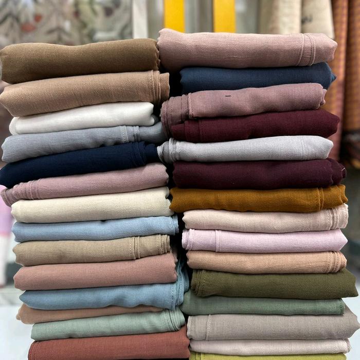 HIJAB POLOS BY INDRA KANAYA (JOURNEY) Square Empat Muslim Kerudung Wanita Navy Katun Voal Segi