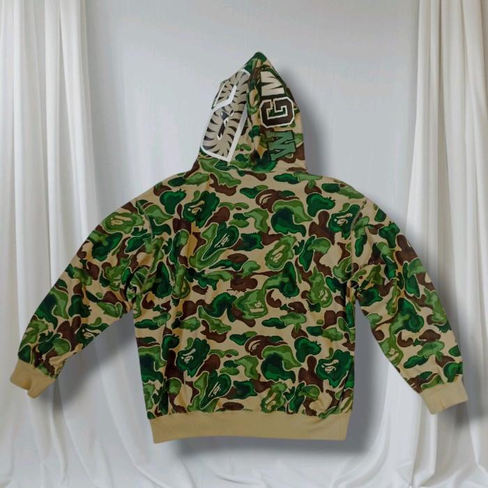preloved hoodie full zipp bape camo shark size XL