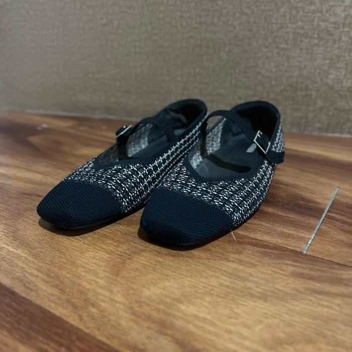 Sepatu Flat Shoes — Pre-loved — VIVAIA Square-Toe Margot Mary-Jane Black Tweed — Size EUR 41 | 26cm