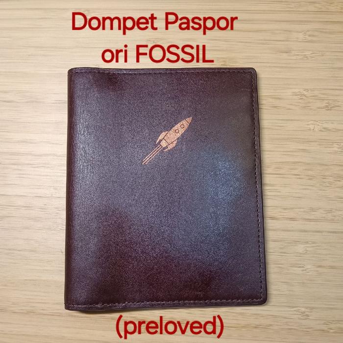 Dompet paspor passport ori authentic Fossil, langka. Passport case, preloved
