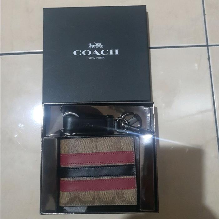 Coach Dompet Pria Lipat Bifold Kulit dengan Slot Kartu
