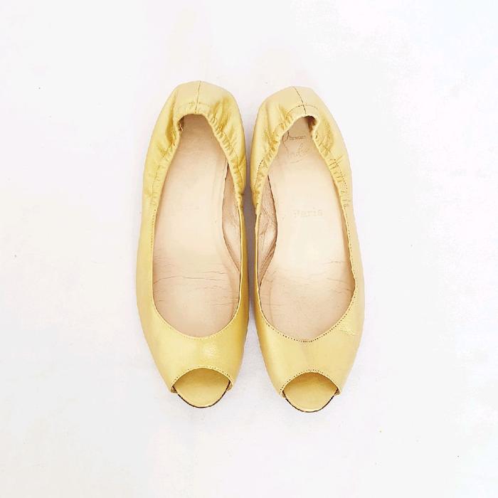 Louboutin gold flats shoes