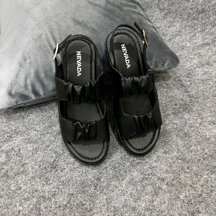 SANDAL WEDGES WANITA SLEMPANG KERUT KANCING CEWEK , SENDAL CEWEK