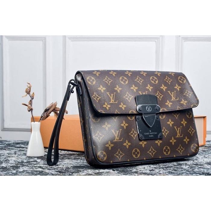 LV POCHETTE A4 S LOCK MONOGRAM M80560