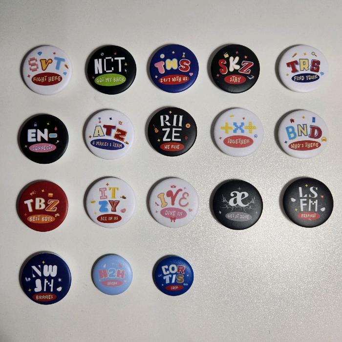 K-POP Group MINI Button Pins (32mm)