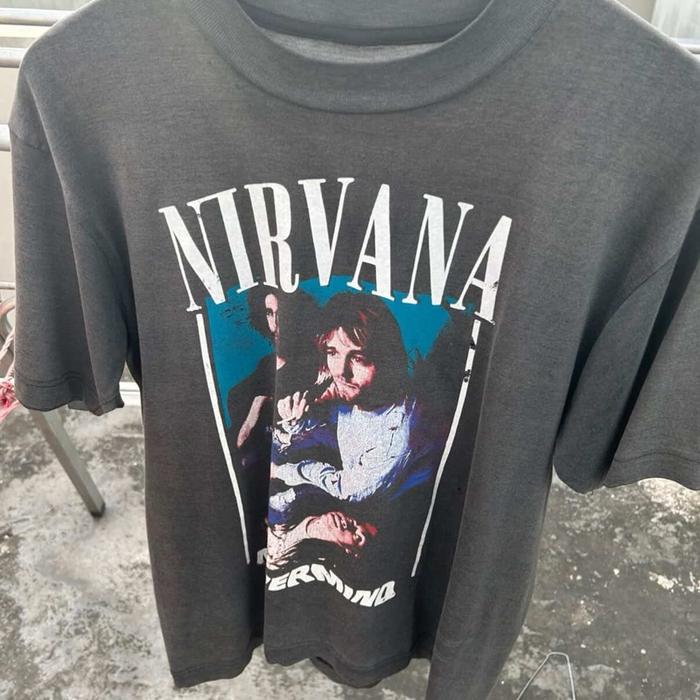 Kaos nirvana bootleg preloved