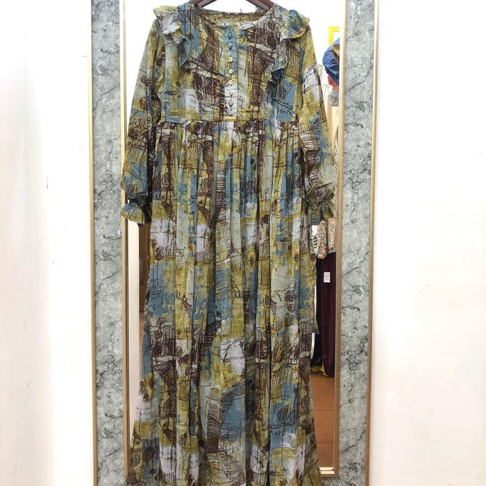 Gamis frilla 02 Wanita Muslim