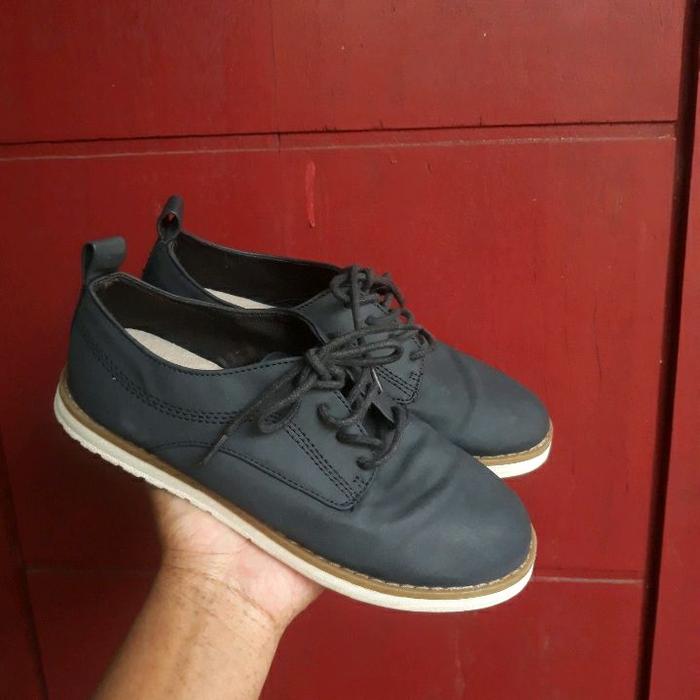 sepatu anak cowok brand Zara size 33