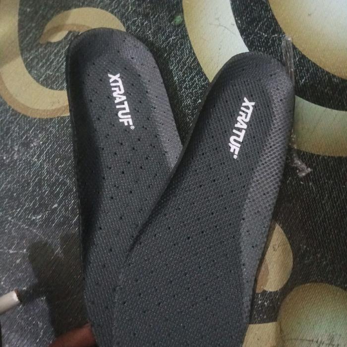 Bensol Alas Sepatu dengan Desain Ventilasi untuk Kenyamanan Optimal