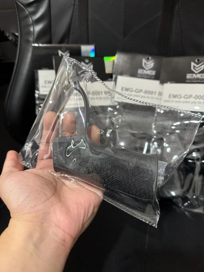 STOK TERBATAS !!!! EMG D-STYLE ERGONOMIC PISTOL GRIP FOR TM MWS M4 GBB TERJANGKAU