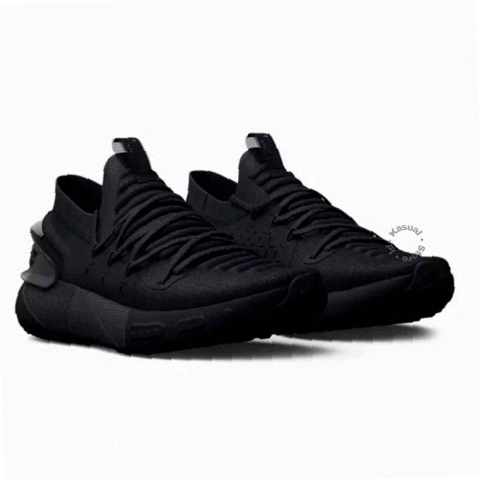 Sepatu Under Armour Hovr Phantom 3 Triple Black | Hot Item