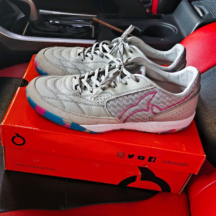Sepatu futsal Ortuseight jogosala vanquish preloved size 42
