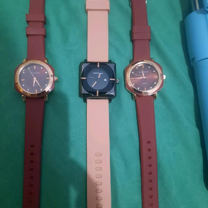 SERBA 50RB RANDOM ADA JAM PREMIUM DAN TONGSIS
