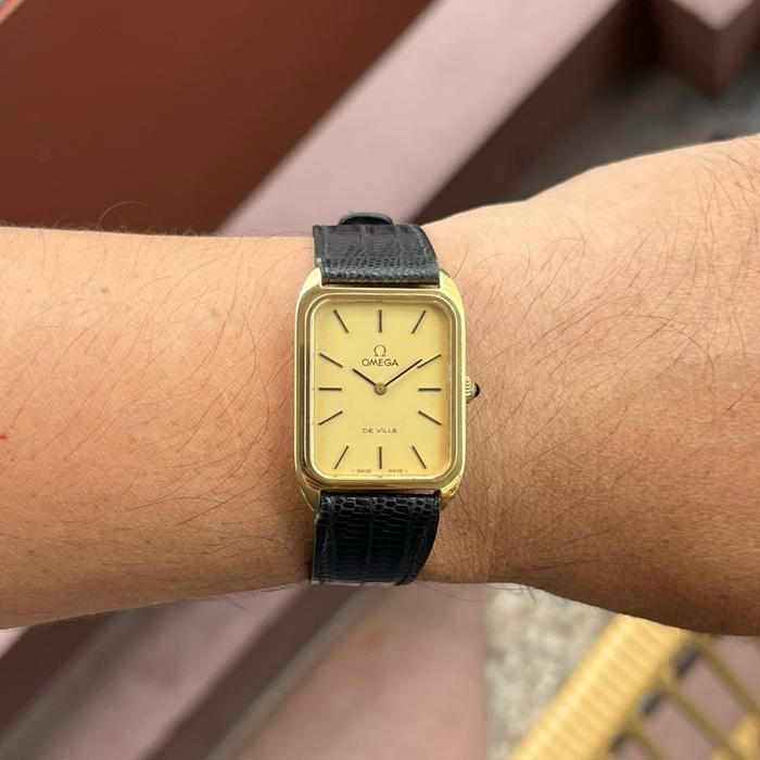 Omega Jam Tangan Wanita Tank De Ville Swiss Watch All Original dengan Tali Kulit Hitam dan Desain El