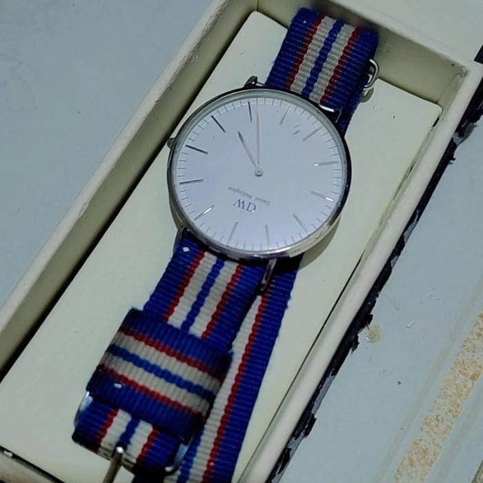 Jam Tangan DW bekas asli no kw kw
