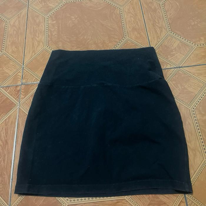[preloved] rok forever 21 hitam rok pendek polos wanita cewek