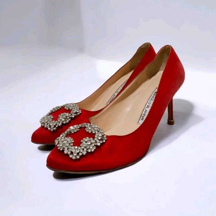 Manolo Blahnik Hangisi 90 Satin Pumps With Jewelry Red Heels Original