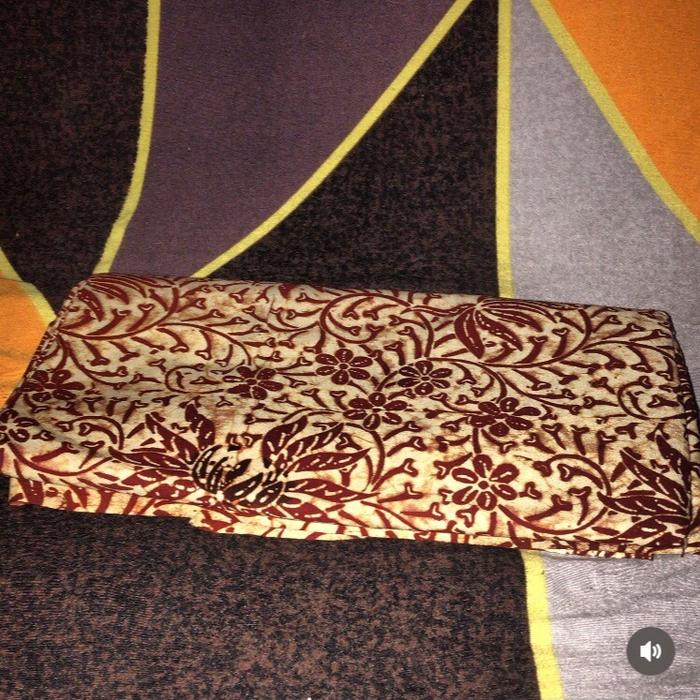 Batik coklat solo motif kembang bunga cengkeh