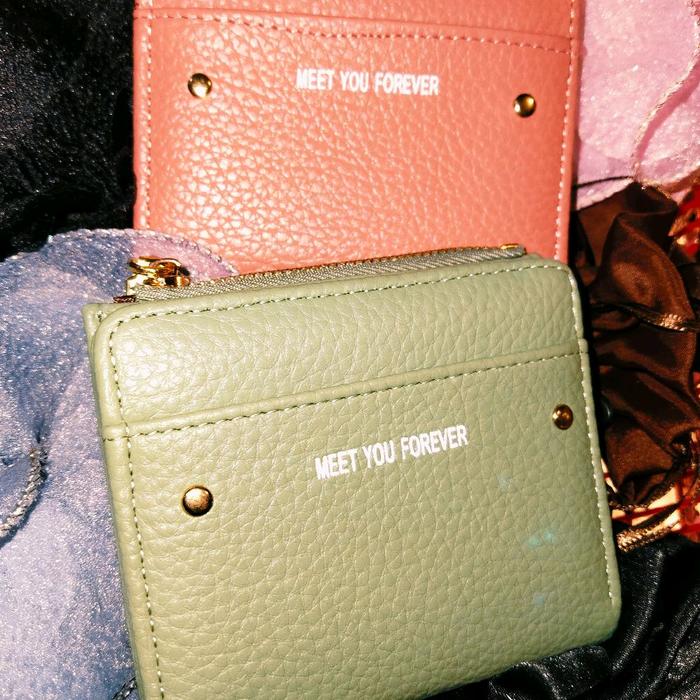 Meet You Forever Dompet Cewek Elegan dan Kekinian dengan Desain Unik dan Teks Spesial