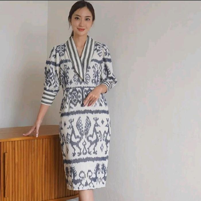 dres tenun Jepara model Gina tenun