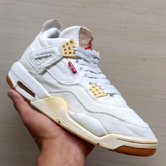 Nike Air Jordan Retro 4 x LEVIS White