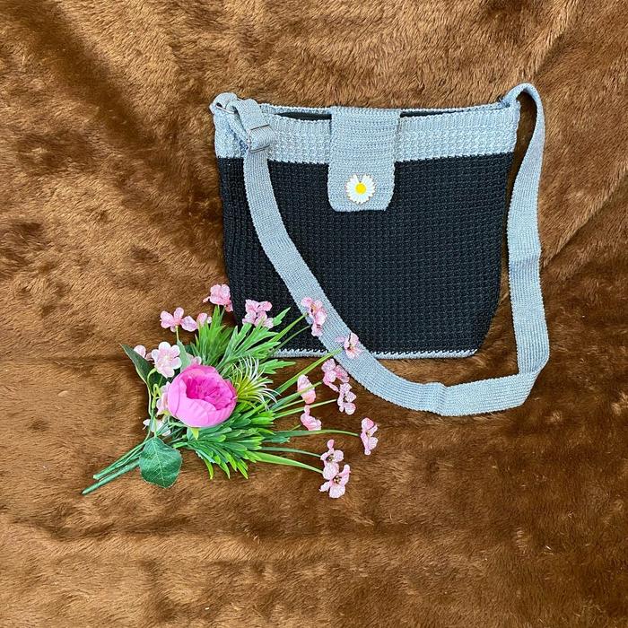 Tas rajut bunga matahari banyak warna P 33 L 25