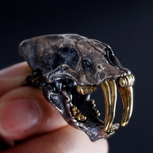 Saber-toothed Tiger Head Pendant Necklace for Men Boys Stainless Steel Punk Biker Cool Skull Necklac