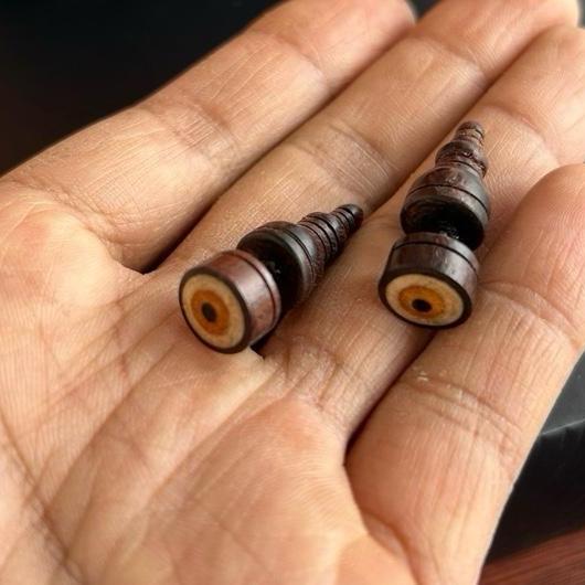 Anting kayu ,bahan kayu sono ,hande made ,klasic 1pasang /2pcs