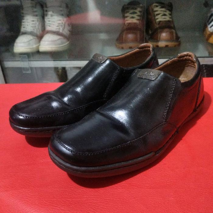 SEPATU SECOND KULIT CLARK SIZE 42