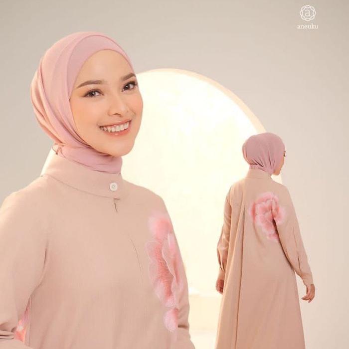 Rossy Dress by Aneuku | Gamis Cantik | Gamis Feminim | Aneuku | D’Hijab of Mey