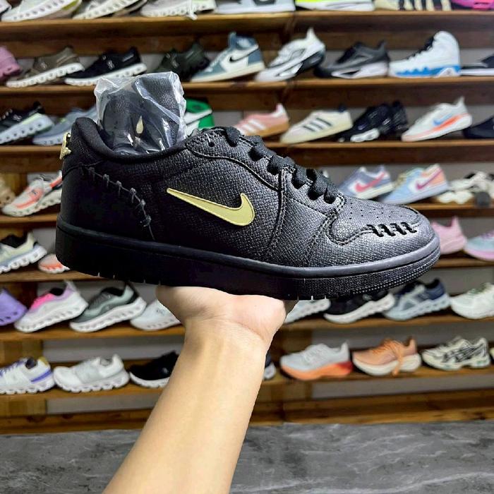 SEPATU SNEAKERS WANITA AJ1 Low Method Of Make BLACK ORIGINAL VIETNAM BNIB Shoes Cewek Hitam Kasual