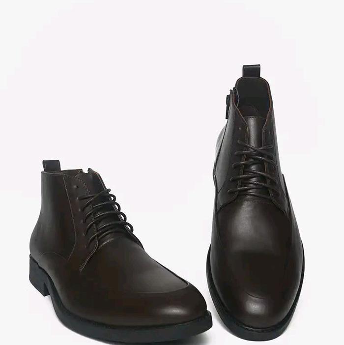 BUCCHERI Sepatu Cowok Boot - B9043