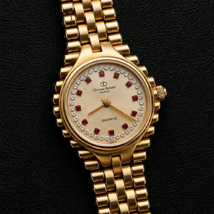 Christian bernard Paris Jam Tangan Wanita Emas dengan Batu Berlian dan Ruby Quartz