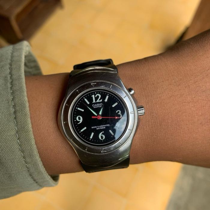 Jam tangan Casio edifice neon illuminator