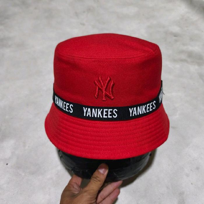 Topi mlb Yankees merah bekas