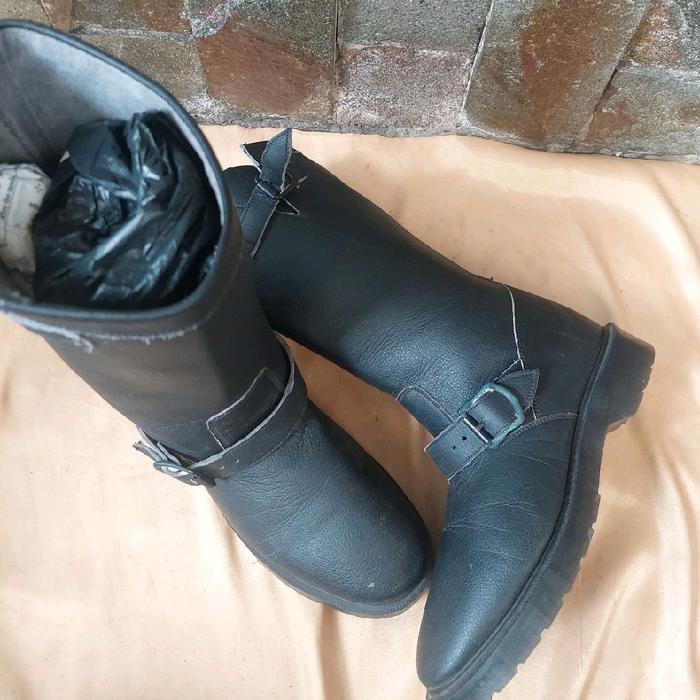 Solovair Vegan Engineer Boots