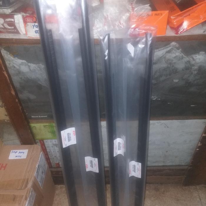 pelipit kaca pintu all type ertiga