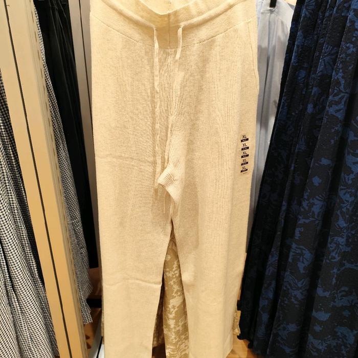 Celana Rajut Washable Wanita Uniqlo