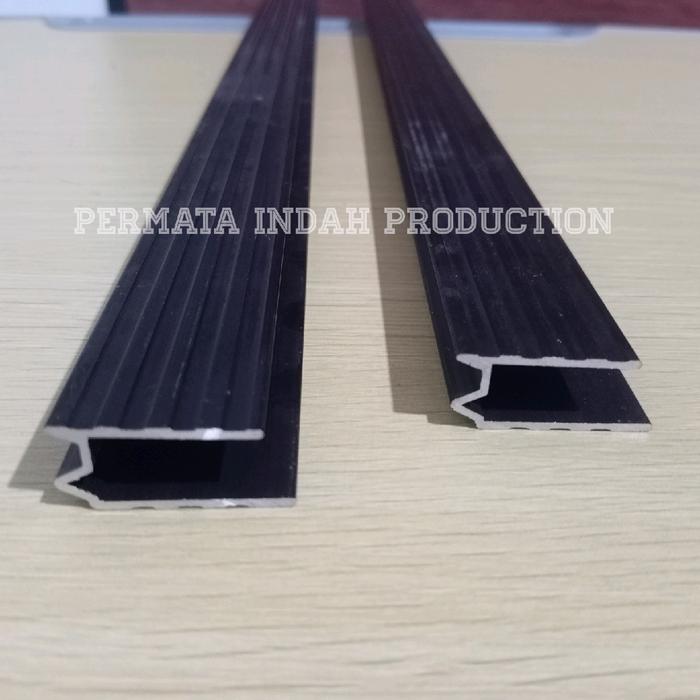 LIST ALUMINIUM M HITAM 50 CM LIST M LIST KOPER LIST ALUMINIUM HADCASE FLIGHTCASE