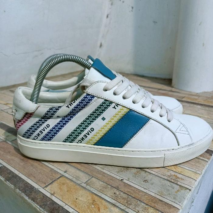 Givenchy Paris leather shoes sneakers Casual